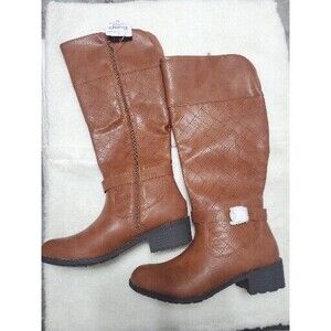 ST. John's Bay Womens Boots Memory Foam Brown Size 8.5 Medium.